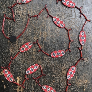 bijoux-contemporains-collier-cactus-soie-cravate-perles-fait-main-creation-unique-valerie-hangel-carouge