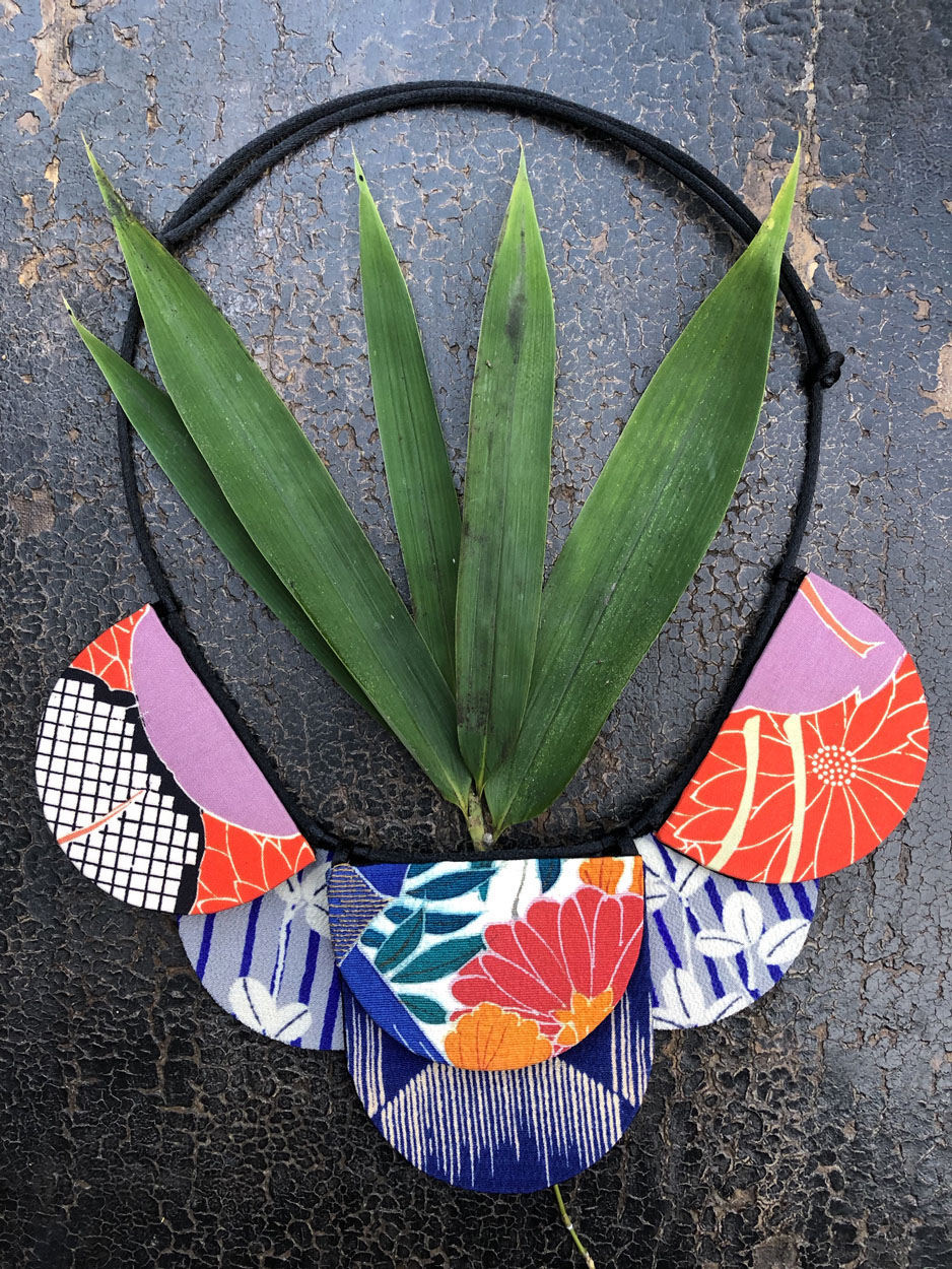 Collier-bijoux-cadeaux-artisanat-sur-mesure-design-creation-geneve-carouge-Hangel-Kimono
