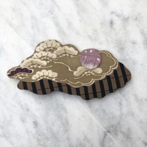 broche-textile-soie-kimono-nuage-bijou-fait-main-creation-artisanal-valerie-hangel-carouge