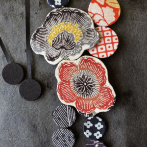 necklace-handmade-silk-kimono-textile-jewelry-valerie-hangel-carouge-galerie-h-geneva