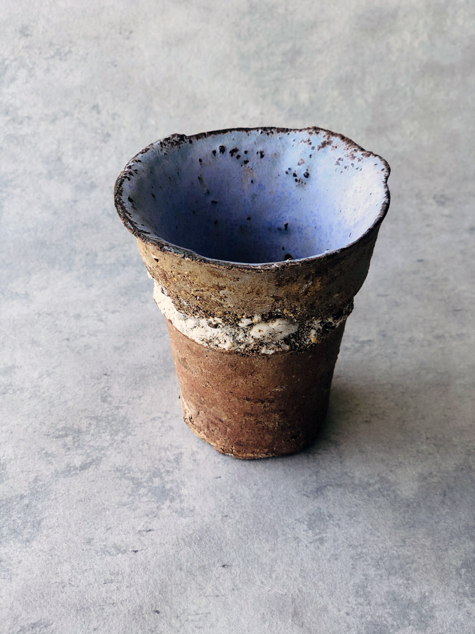 grande-tasse-en-gres-ceramique-contemporaine-japon-yusuke-offhause-carouge