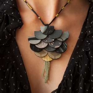 lotus-pendant-contemporary-jewellery-lixury-fashion-accessory-2021-handmade-valerie-hangel-geneva