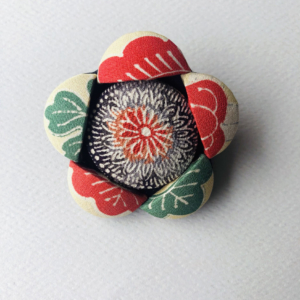 brooch-flower-silk-kimono-old-piece-unique-pin-jewellery-textile-hangel-carouge-geneva