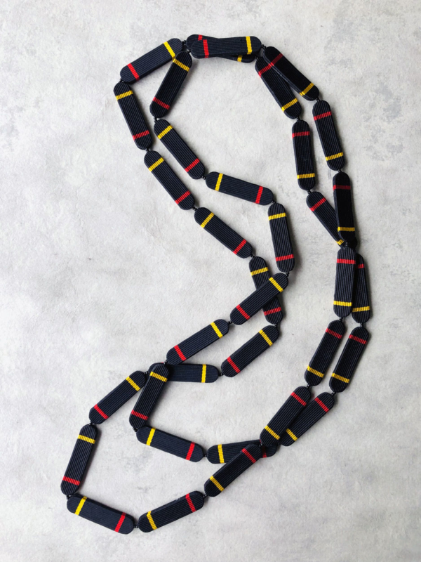 contemporary-jewellery-silk-accessories-old-scarves-creation-craft-hangel-galerie-h-geneva