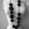 collier-hiroko-claire-de-lune-bijou-contemporain-creation-textile-artiste-valerie-hangel-carouge