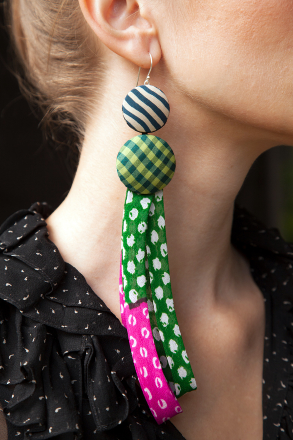 boucles-oreilles-carousel-soie-foulard-creation-valerie-hangel-geneve.jpg